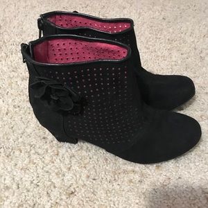 Girls boots